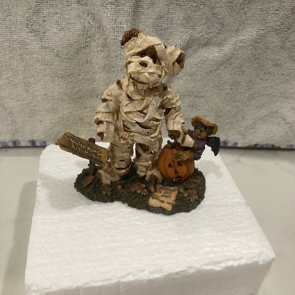 Boyd’s Collection: Boris Bearloff w/ Dracula - That’s a Wrap (Style# 228375)